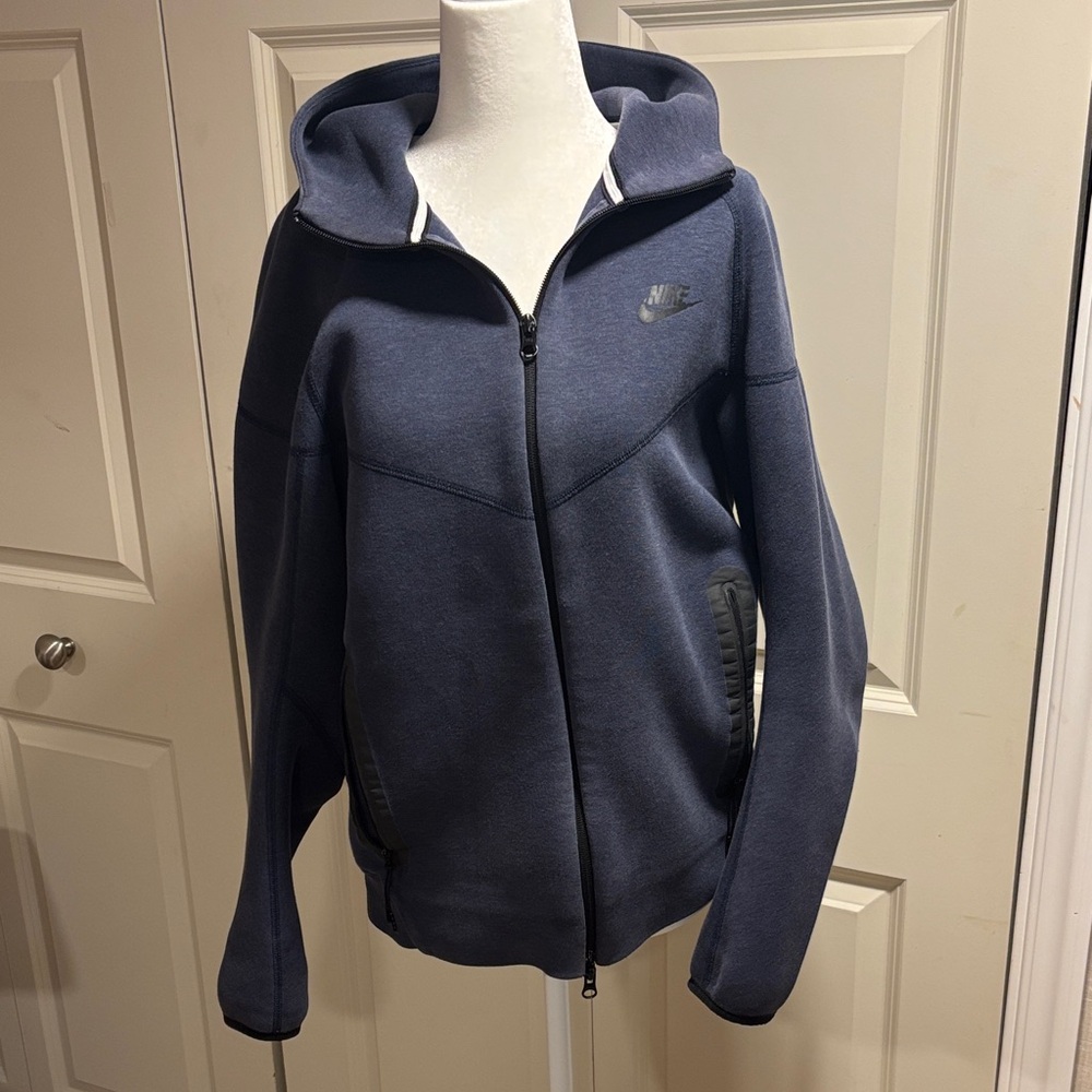 Nike Women’s Dark Navy Full-Zip Hooded Bomber Jacket